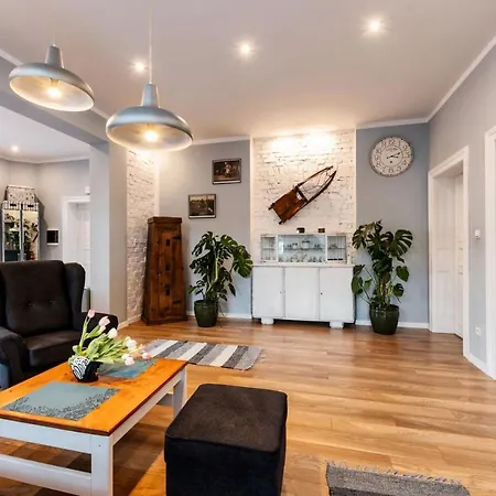 W Centrum Karpacza, Myweek 아파트